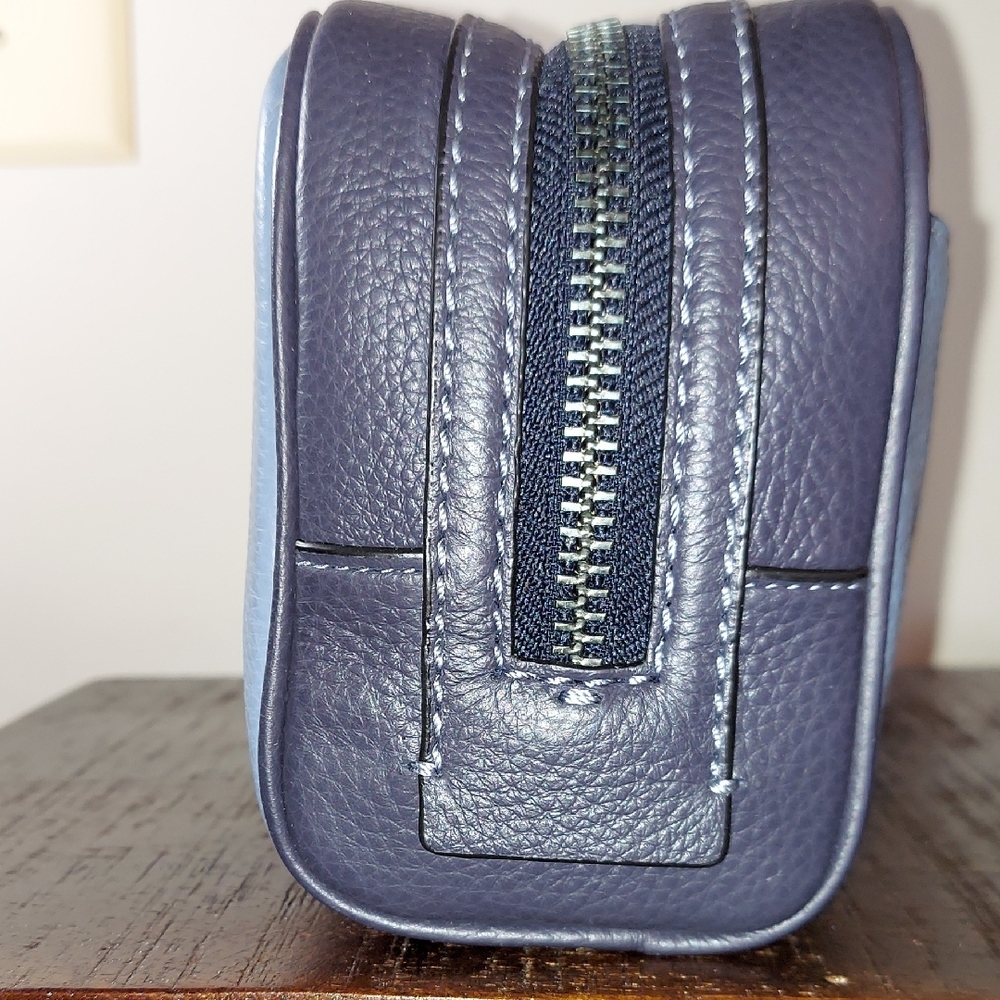 Coach Leather Travel Toiletry Organizer Makeup Hair Cosmetics Small Blue Bag - Picture 11 of 16